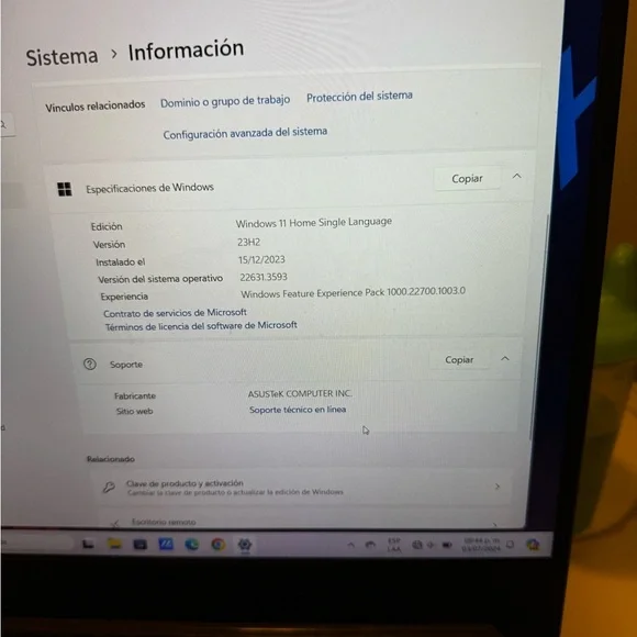 ASUS ROG Strix, Screen And Mouse - Picture 9 of 10